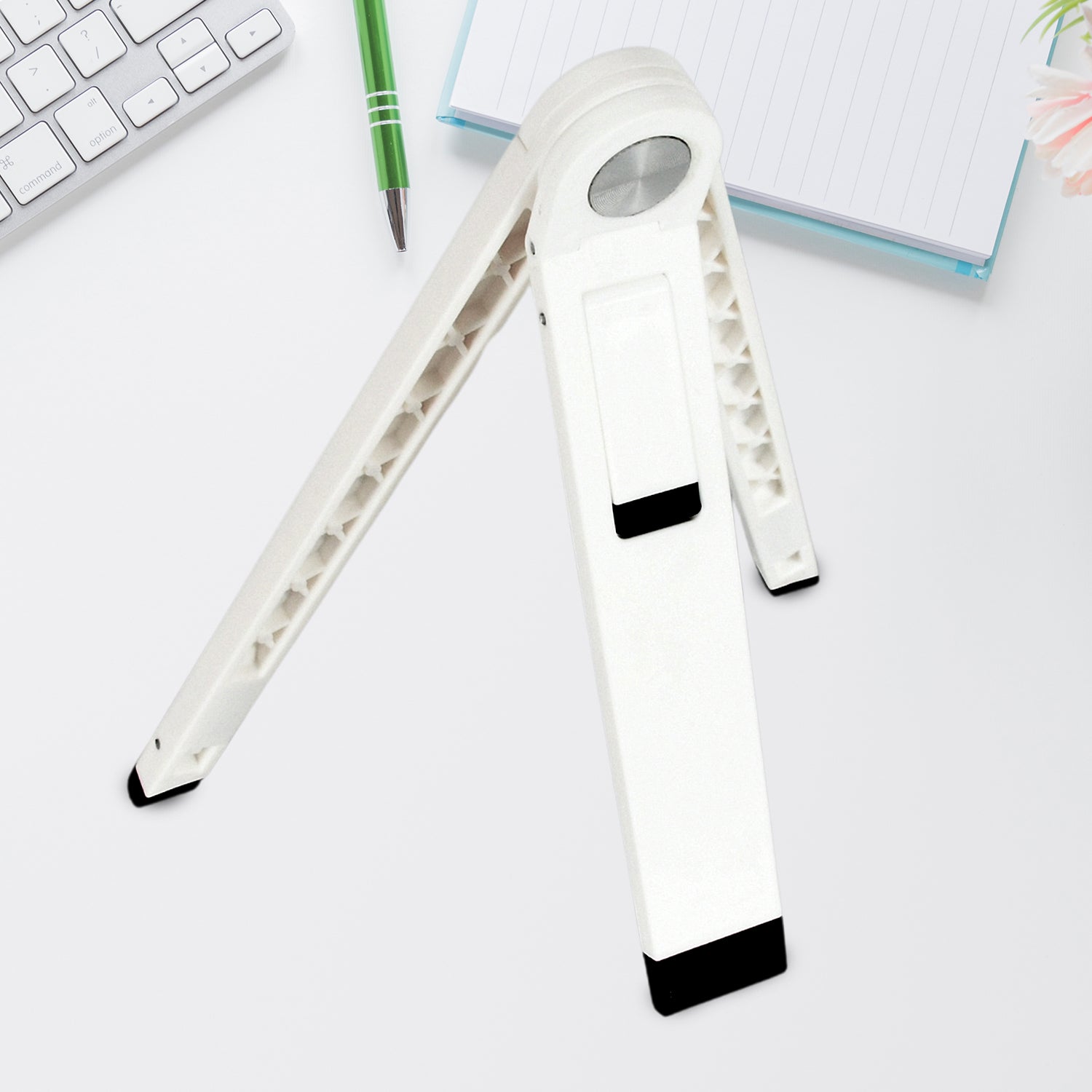 Portable tablet stand Portable tablet stand